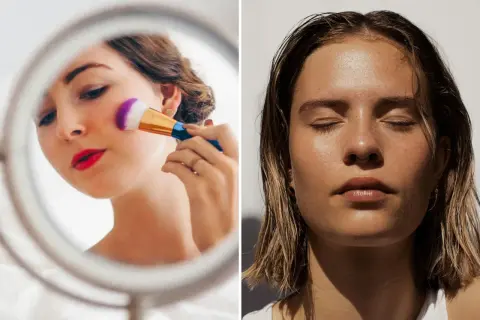 Ragazza si trucca con pennello viola e bianco, labbra rosse. Consigli make up per un look naturale.