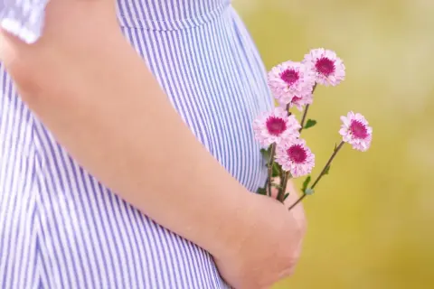 Jak naturalnie wywołać owulację? Skuteczne domowe metody