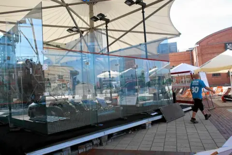 Najlepsze miejsca na squash w Nowym Sączu – znajdź swój kort już dziś