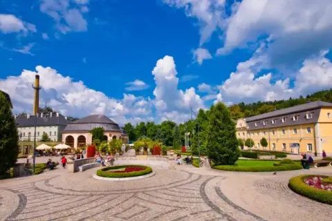Kudowa-Zdrój: Odkryj atrakcje od Gór Stołowych po czeskie perły!