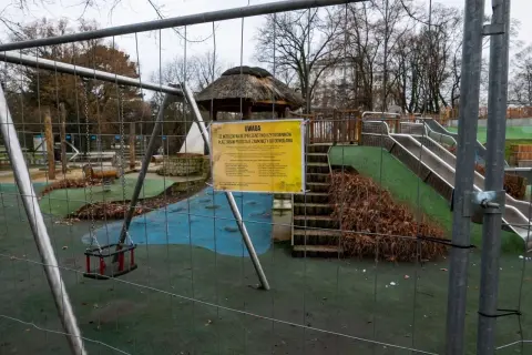 Plac zabaw w Parku Ujazdowskim - Kiedy otwarcie i godziny pracy