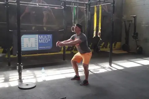 CrossFit: Jakie ćwiczenia? Opanuj podstawy i uniknij błędów