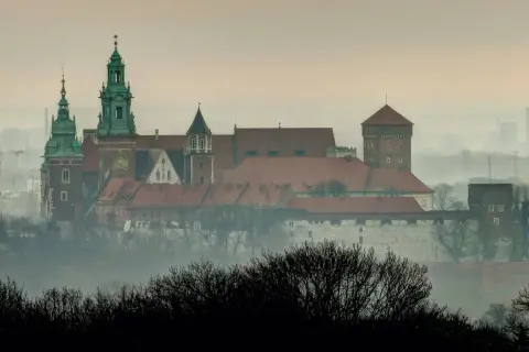 Kto wybudował Wawel? Niezwykłe historie i architekci zamku