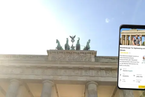 Brandenburger Tor mit Smartphone-App für eine spannende walking tour. Entdecke Rätsel und Details des Wahrzeichens.