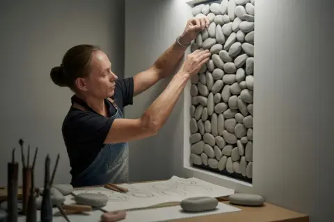 Jak układać kamień dekoracyjny betonowy - uniknij najczęstszych błędów