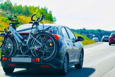 Jak przewozić rowery samochodem - 5 sprawdzonych metod na bezpieczny transport