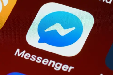 Jak włączyć gry na Messengerze i cieszyć się wspólną zabawą