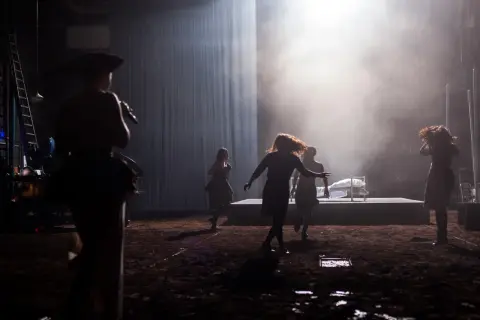 "Córka Czarownic" recenzja: Magia, która porusza do dziś?