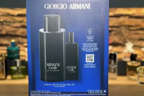 Zestaw Giorgio Armani z wodą toaletową Armani Code 125ml i mniejszą wersją 15ml.