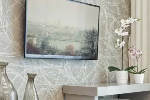 Na jakiej wysokości telewizor 50 cali, aby uniknąć dyskomfortu?