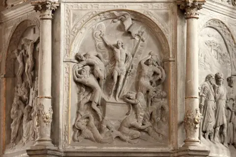 Co to jest ambona w kościele i jej znaczenie w liturgii?