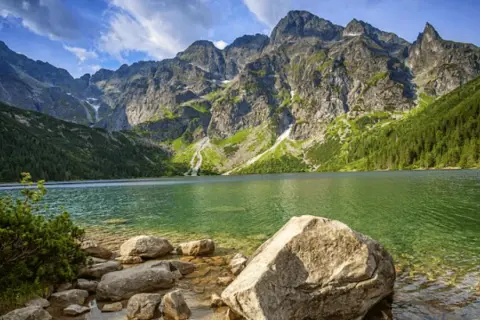 Morskie Oko szlak: ile km, ile czasu? Planuj wycieczkę idealnie!