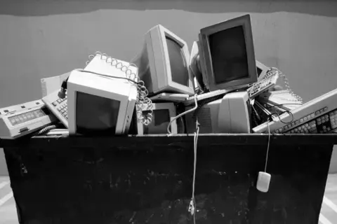 Co to są elektrośmieci i jak ich niewłaściwa utylizacja szkodzi?