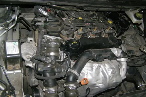 Lokalizacja zaworu EGR w Citroen C5 2.0 HDI - nieoczywiste miejsce w silniku