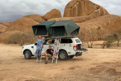 Namibia kiedy jechać: najlepszy czas na safari i unikanie tłumów