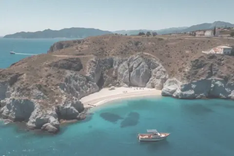 Nad jakim morzem leży Kreta? Odkryj jej unikalne położenie