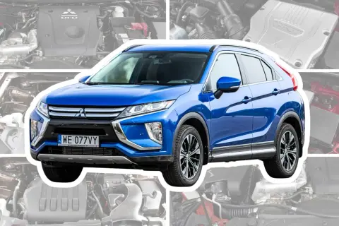 Niebieski Mitsubishi Eclipse Cross z bliska, z widokiem na silnik i detale nadwozia.