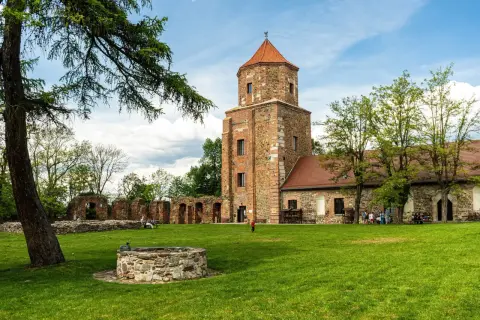 Zamek w Toszku: Fascynująca historia i tajemnice, które zaskakują