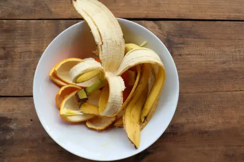 Nawóz z banana do jakich kwiatów? Odkryj ich sekrety i korzyści