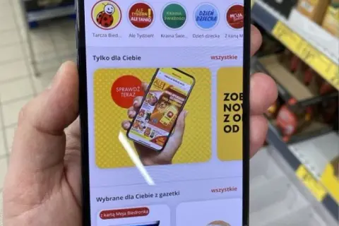 Jak aktywować promocje w aplikacji Moja Biedronka i oszczędzać więcej