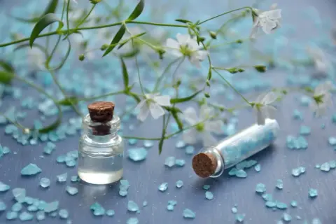 Jak sprawdzić perfumy i uniknąć zakupu podróbek? Sprawdź to!