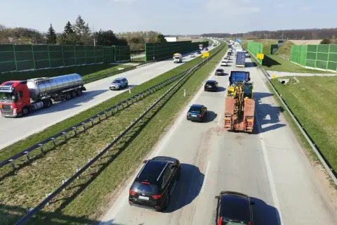 Jaki pojazd nie może wjechać na autostradę? Sprawdź zanim zapłacisz!