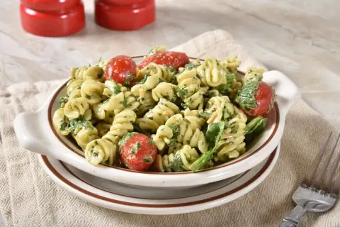Salades de pâtes : recettes faciles, astuces et idées pour l'été