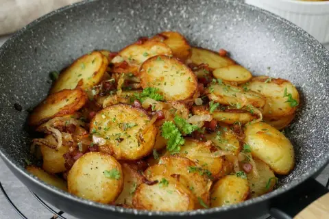 Perfekte Bratkartoffeln: Welche Gewürze machen sie knusprig?
