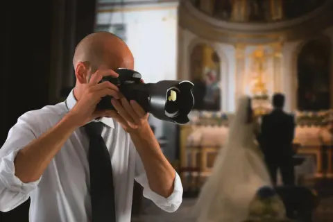 Ile fotograf bierze za sesje? Poznaj ceny i oszczędź na zdjęciach