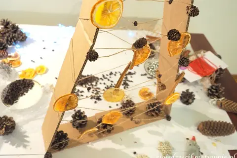 Choinka z kartonu DIY: Krok po kroku do eko ozdoby 3D
