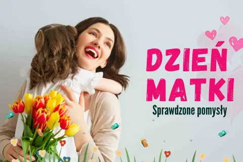 Szukasz pomysłów, gdzie zabrać mamę na Dzień Matki? Uśmiechnięta mama przytula córkę z bukietem tulipanów.
