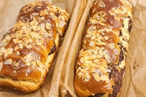 Pyszne ciasto drożdżowe z nutellą - łatwy przepis na wyjątkowy deser