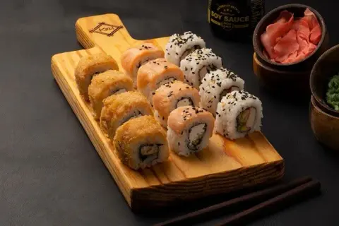 Ile kalorii ma sushi? Zaskakujące różnice w kaloryczności!