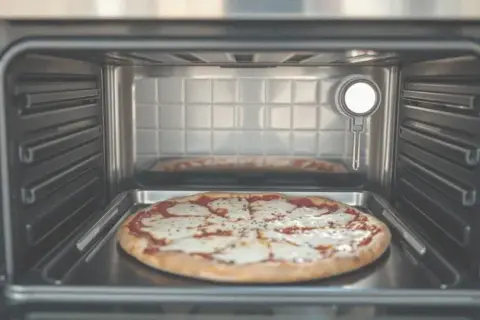 Optymalna temperatura pieczenia pizzy Guseppe - uniknij błędów w kuchni