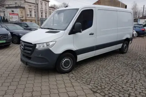 Mercedes diesel sprinter van - sprawdź jego mocne strony i osiągi