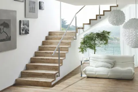 Wohnzimmer mit Treppe: Stilvolle Ideen für ein modernes Zuhause