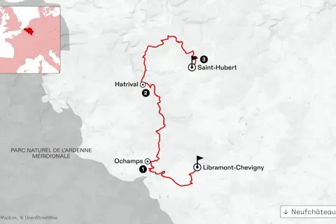 Carte d'un itinéraire de trek en Belgique, traversant le Parc Naturel de l'Ardenne Méridionale, avec des points de passage à Ochamps, Hatrival et Saint-Hubert.