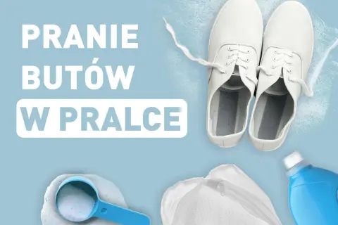 Białe trampki gotowe do prania w pralce. Obok proszek, worek i płyn do prania.