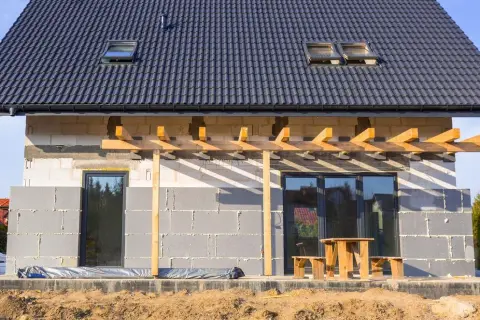 Jak zaprojektować elewację domu – uniknij kosztownych błędów w stylu