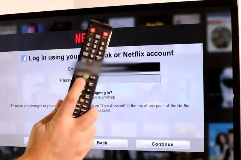 Netflix na Samsungu: Aktualizacja, naprawa i co gdy TV jest za stary?
