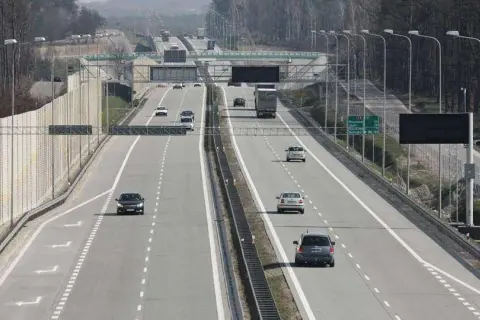 Autostrada czy droga krajowa – która trasa jest lepsza i dlaczego?