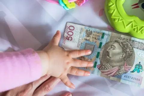 Ile wynosi zasiłek rodzinny? Sprawdź, ile możesz otrzymać na dzieci