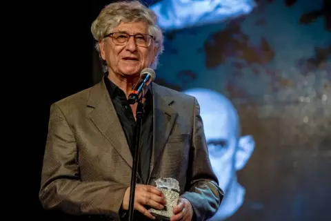 Feliks Falk: Reżyser "Wodzireja" - Odpowiedź i Fakty