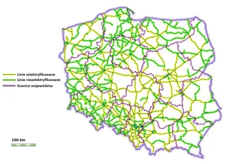 Mapa Polski z zaznaczonymi liniami kolejowymi: żółte to linie zelektryfikowane, zielone niezelektryfikowane. Fioletowe linie to granice województw. Postępująca elektryfikacja kolei w Polsce.