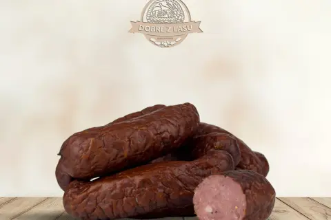 Kiełbasa z sarny: Przyprawy i przepis. Odkryj smak dziczyzny!