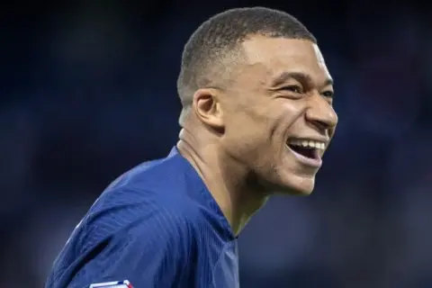 Kylian Mbappé zarobki w Realu Madryt - jak wysokie są jego dochody?