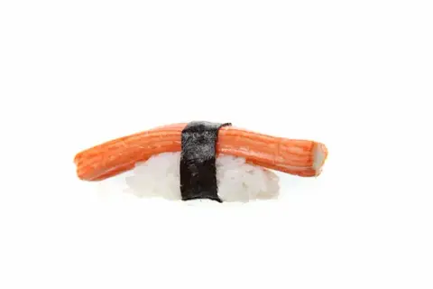 Jak przygotować mrożone paluszki krabowe do sushi – prosty sposób na idealne składniki