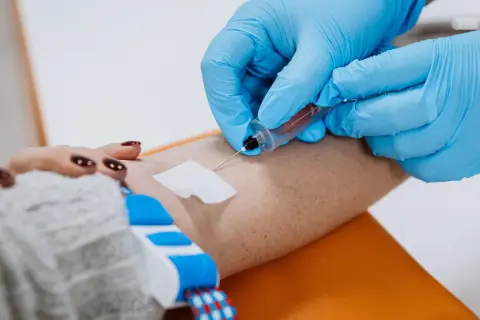 Cholesterol czy na czczo? Sprawdź, co mówią nowe wytyczne