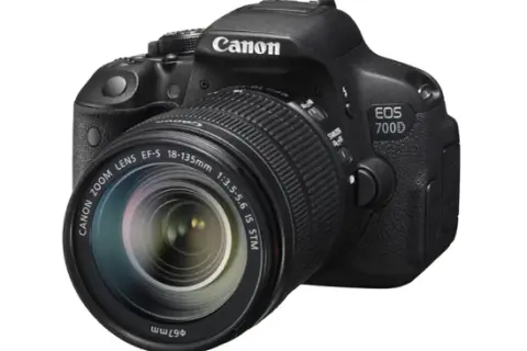 Najlepsze obiektywy do Canon 700D – wybierz idealny dla siebie