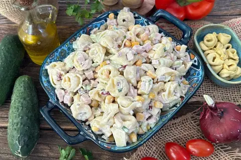 Sałatka z tortellini w 20 minut? Poznaj sekret mistrza!